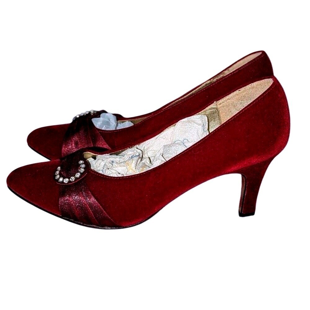 Vintage Coquette Burgundy Velvet Rhinestone Kitten Heels Premier Collections 7.5